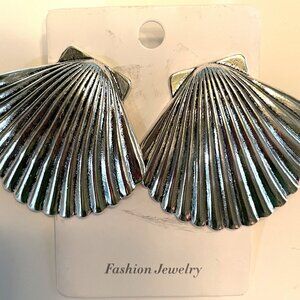 Chic Scallop Shell Earrings
